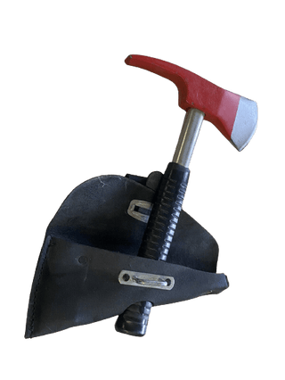 Feuerwehrbeil mit Dreikantschlüssel.jpg