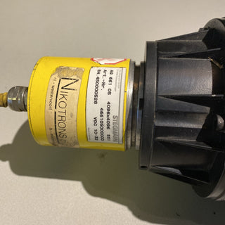 INDRAMAT Indramat Servomotoren MAC090C-0-GD-3-C/110-B-17