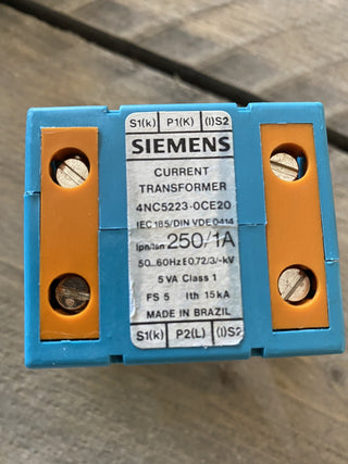 Siemens 4NC5223-0CE20 Aufsteckstromwandler 250A / 1A 5VA Kl. 15