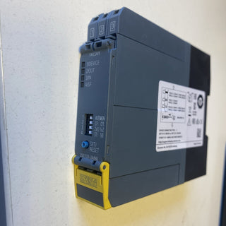 01550507 SIEMENS 3SK1121-2AB40 SIRIUS Sicherheitsschaltge0