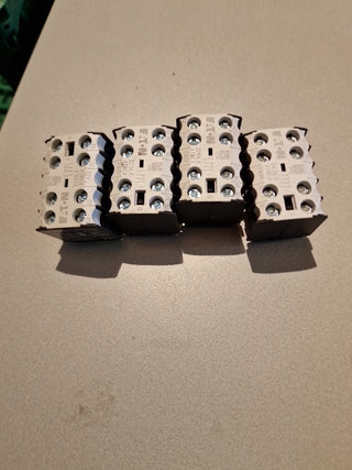 4 x Klöckner Moeller 04 DIL E Hilfsschütz Schütz contactor relay 04DILE (5pcs)4