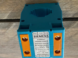 Siemens 4NC5223-0CE20 Aufsteckstromwandler 250A / 1A 5VA Kl. 13