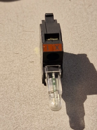 TELEMECANIQUE ZAL-VB4 ZALVB4 SCHÜTZ ID61644 BIS ZU 24 MONATE GEWÄHRLEISTUNG2