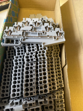 36x Phoenix Contact ST 2,5-3L 3036042 Mehrstockklemme5