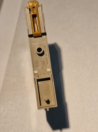 3x ONE Neu OMRON P2RF-08-E Relais Buchse Basis#93