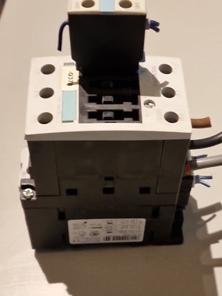 Siemens 3RT1036-1BB44 Schütz + 3RH1921-1HA22 Hilfsschütz + 3RT1926-1BB001