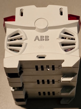 1x ABB ISS63/3 D02-Sicherungssockel REO-S 63A 3-polig 400V #9 gebraucht1
