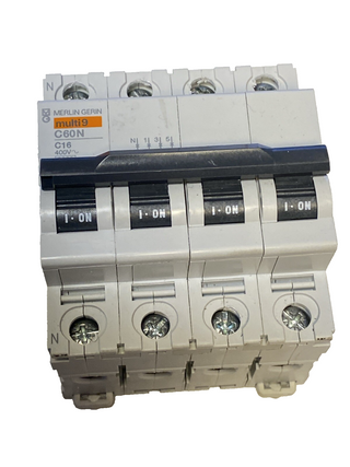 Merlin Gerin Multi 9 C60N Leitungsschutzschalter – 16A 3P+N (24388)0