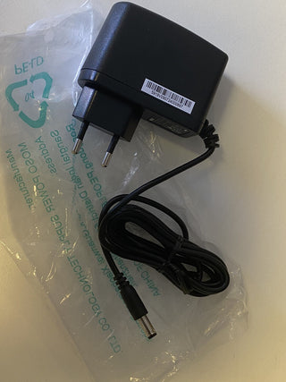 Original Moso MSP-C3000IC5.0-18W-DE Netzteil – 5V 3A – NEU1