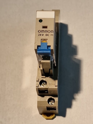 Omron MAX.10A250V Relais Mit Fassung #91