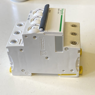 Schneider iC60N Leitungsschutzschalter Acti9 4P 20A D-Char 6kA A9F05420 NEU3
