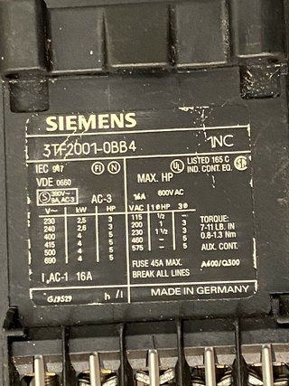 Siemens Kleinschütz 3TF2001-0BB4 inklusive Hilfsschalterblock 3TX4431-2A2