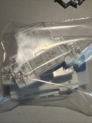 3x Moeller Eaton NHI11-PKZ0 Hilfsschalterblock 072896 geb6