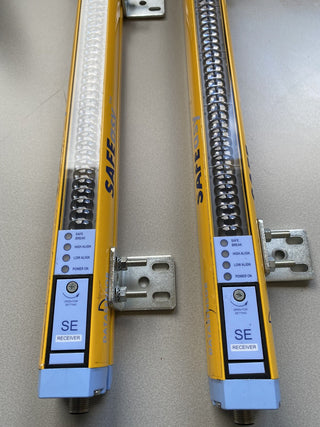 SICK SE4 14-030-PP-E Sicherheits-Lichtvorhang Set (Sender + Empfänger) – Top Zus5