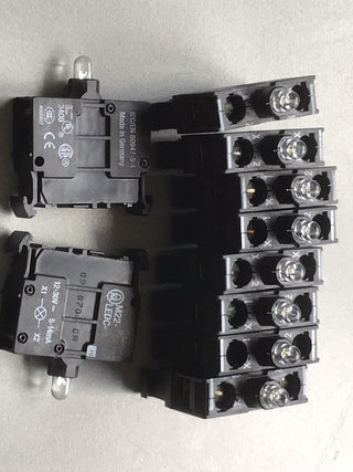 SIEMENS - 3SB3423-1PB GEHÄUSEKOMPONENTE, 22MM LAMPENFASSUNG MIT INTEGRIERTER3
