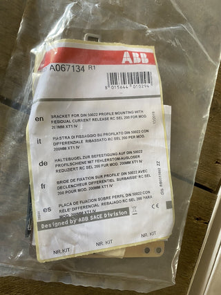 ABB 1SDA067134R1 – Montageplatte KIT DIN50022 XT1 + RC Sel 200 – NEU & OVP0