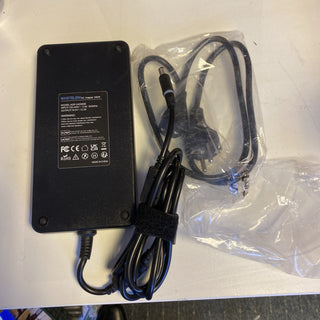 240W 19.5V 12.3A Laptop Netzteil Ladekabel Ladegerät für Dell Alienware 13 14 154