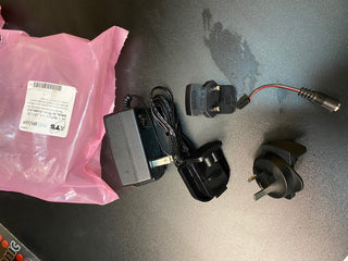 ESC30G-24 Steckernetzteil – 24V / 1.25A / 30W – NEU & OVP3