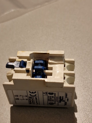 Telemecanique LADN11 Hilfsschalterblock TeSys Hilfsschütz 1NO+1NC 4-polig Gebr.4