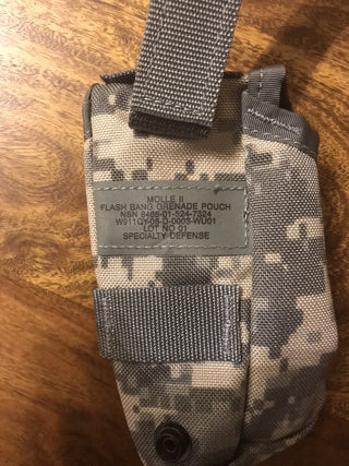 US Military Molle II Army ACU Digital Flash Bang Grenade Pouch NSN 84650152473245