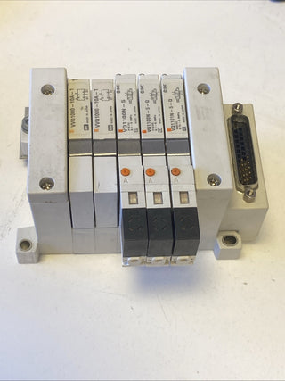 SMC Ventil-Set VQ1000 Serie: 3x Magnetventil VQ1100N-5 & 2x Blindplatte VVQ1000-0