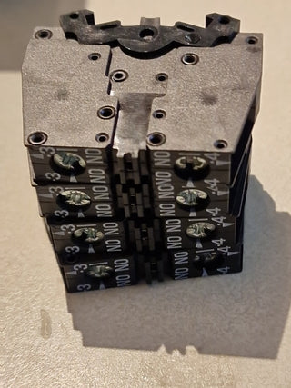 4xSiemens 3SB3400-0K Contact block 1NC4