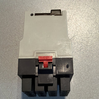 Telemecanique / Schneider Electric RHN 411M Hilfsrelais / Steckrelais 220V AC 4 5