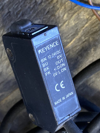 Keyence PZ-M61 optoelektronischer Sensor Reflexions-Lichttaster – gebraucht
