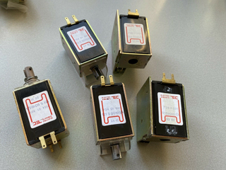 5x Elektromagnet / Solenoid Magnet 24V DC Industrie neu o. OVP3