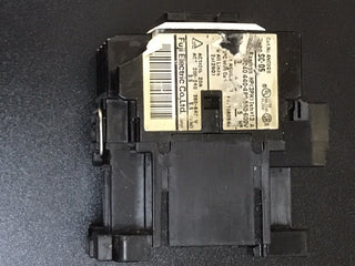 Typ : SC-05  Magnetschütz  Spule 24,48,110,220,380 VAC  Marke : FUJI Electric2