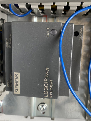 Siemens Micromaster Vector 6SE3213-6BA40 0,75kW + LOGO! Power 24V 2.5A 6EP1332-15