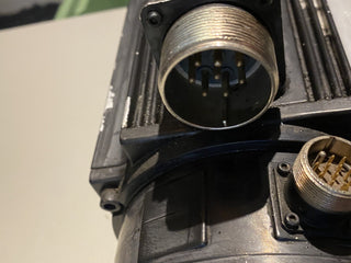 INDRAMAT MKD090B-0-PD-4-C/110-B-1/WA611XX AC-Servomotor mit Stegmann AG 661 22 46