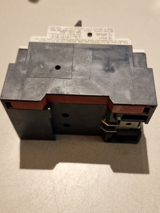 Siemens Motorschutzschalter / Leistungsschutzschalter / 2,4A-4A / 3VU1300-1MJ004
