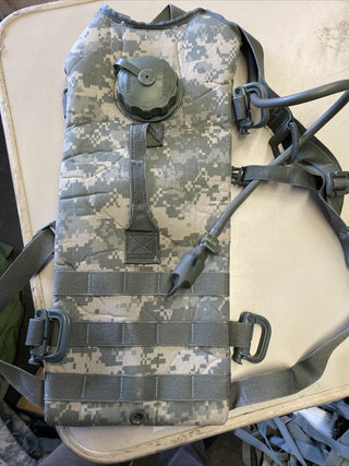 US-Army, Molle II Trinksystemträger, mit 3L, 100oz.13