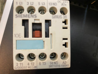 Siemens SIRIUS Leistungsschütz 3RT1016-1BB41 | 4kW | 24V DC | Baugröße S001