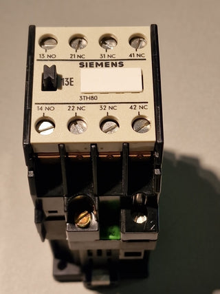 Siemens Hilfsschütz 3TH80 – 24V ungebraucht0