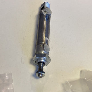Festo DSNU-25-50-PPV-A Rundzylinder (19246) – Hub 50mm, Ø 25mm – Unbenutzt