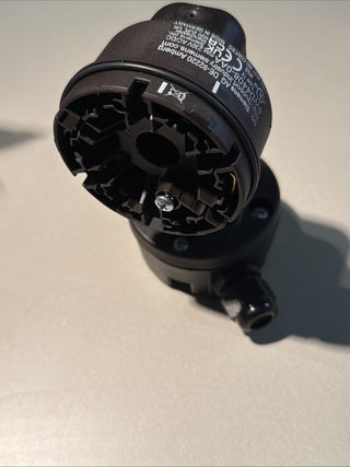 Siemens 8WD4408-0AA Anschlusselement mit Fuß Länge 36 mm max. 230V AC/DC3