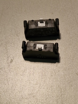 2x ALLEN BRADLEY 800E-3X10/A Kontakt Block 690V 10A3