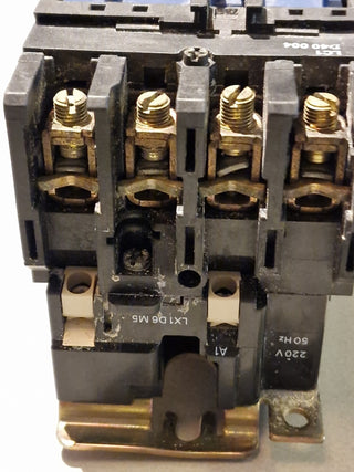 Telemecanique LC1D40004M7 Schütz 220V 60A 4-polig Schneider Electric2