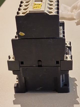 Hilfsschütz Moeller DIL R40-+ 31DIL Spule 24 Volt DC Hz 7 NO + 1 NC (2)#14