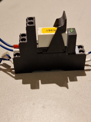 Schneider Electric RZM031BN / RSZE 1S48M Relais-Modul 24–60VDC gebraucht2