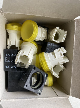 8X Siemens 3SB3001-6AA30 Leuchtmelder gelb3