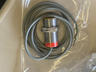 Turck BI10-M30-RZ3X Induktiver Sensor M30 2-Leiter Öffner AC/DC – Gebraucht3