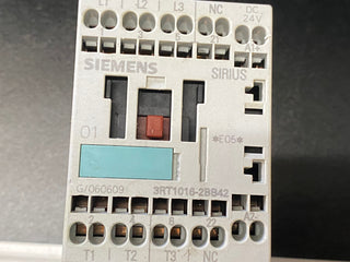 Siemens SIRIUS Leistungsschütz 3RT1016-2BB42 – Baugröße S00 – Gebraucht0