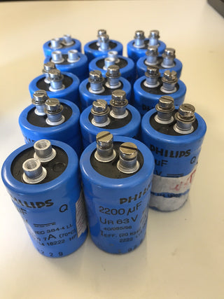 Philips / BC 470µF 63V Elko6