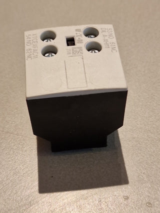 2x Eaton DILA-XHI11 Hilfsschalterblock 1 Schließer, 1 Öffner 4 A steckbar1