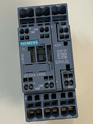 SIEMENS SIRIUS 3RT2024-2AB00 schütz 24V contactor1