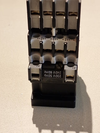 Moeller DIL A-40 24VDC Hilfsschütz + Moeller40 DIL  Hilfsschalter -used-#15