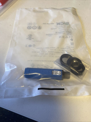 SICK Optoelektronischer Sensor 1066546 GRTE18-P24471